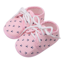 Load image into Gallery viewer, Baby Shoes I Love PaPa&amp;MaMa Letter Printed Soft Bottom Footwear Heart-shaped 0-18M Newborn First walker