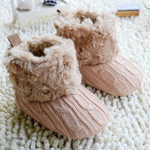 Load image into Gallery viewer, baby shoes russia winter infants warm shoes Faux fur girls baby booties Leather boy baby boots