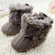 Load image into Gallery viewer, baby shoes russia winter infants warm shoes Faux fur girls baby booties Leather boy baby boots