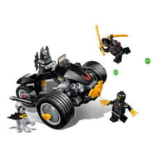 Load image into Gallery viewer, New Avengers 4 Endgame Spider Man Batman Legoinglys Marvel Set 76113 76114 76115 76119 Building Blocks Brick Toys For Children