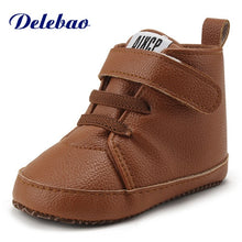 Load image into Gallery viewer, Delebao Pu Leather Hook &amp; Loop Baby Shoes Cotton Sole Infrant Toddler Baby Boy Shoes For 0-18 Months Wholesale First Walkers