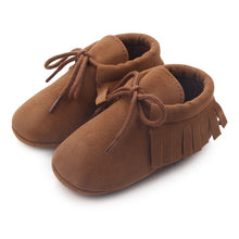 Load image into Gallery viewer, Baby Girl Shoes Boy Girl Soft Moccs Fringe Soft Soled Footwear Shallow Newborn Baby Moccasins for Autumn Spring Baby shoes Girls