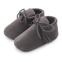 Load image into Gallery viewer, Baby Girl Shoes Boy Girl Soft Moccs Fringe Soft Soled Footwear Shallow Newborn Baby Moccasins for Autumn Spring Baby shoes Girls