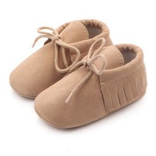 Load image into Gallery viewer, Baby Girl Shoes Boy Girl Soft Moccs Fringe Soft Soled Footwear Shallow Newborn Baby Moccasins for Autumn Spring Baby shoes Girls