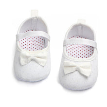 Load image into Gallery viewer, 2018 Baby Boy Shoes Spring Autumn Bow Classic Canvas Cotton Baby Girl Shoes The First Walkers Fashion Comfort Baby Girl Shoes