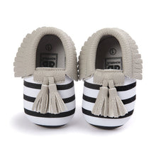 Load image into Gallery viewer, Tassels 26-Color PU Leather Baby Shoes Baby Moccasins Newborn Shoes Soft Infants Crib Shoes Sneakers First Walker